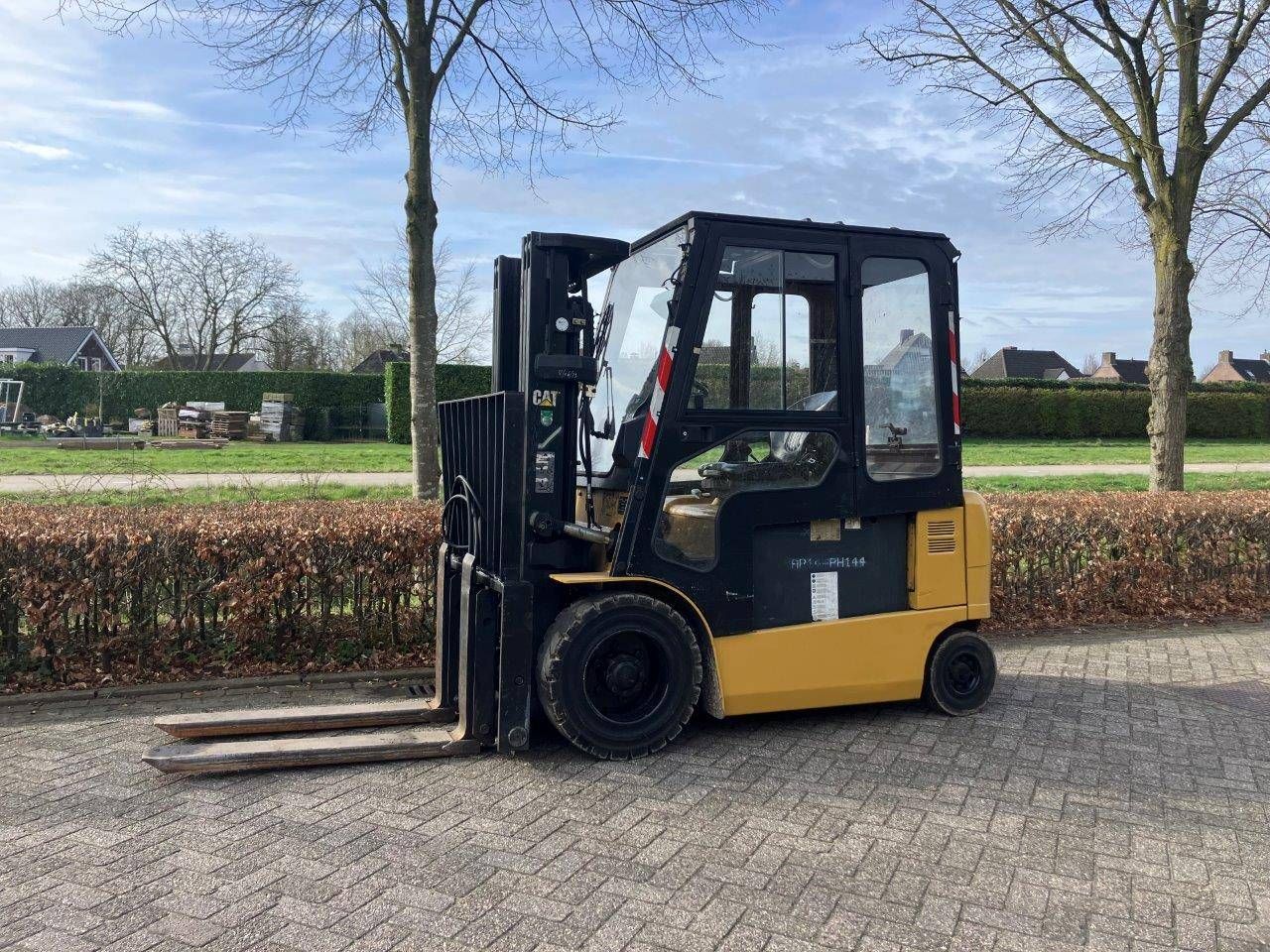 Forklift Caterpillar EP30K Electric 3000kg 4.7m 2006