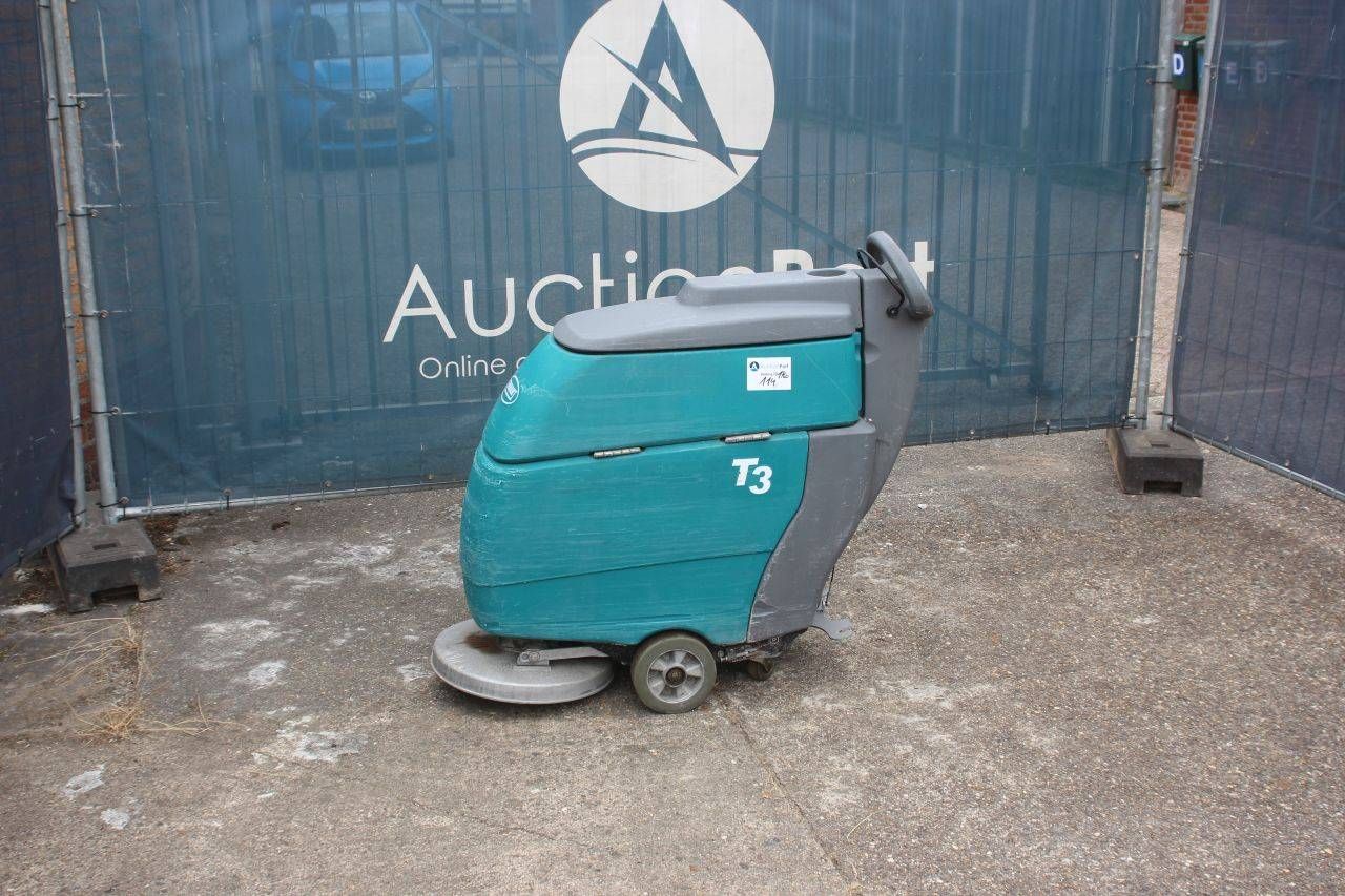 Tennant T3 Electric Scrubber 670W 2006