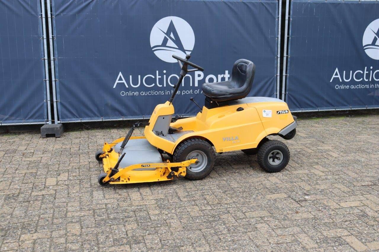 Riding mower Stiga Villa Elit 14 Petrol 13.5hp 2005