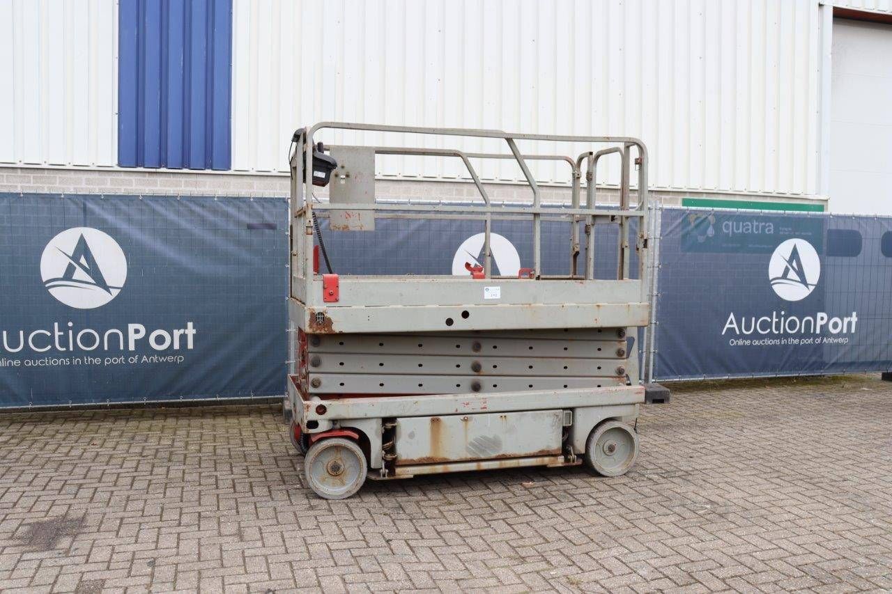 Scissor Lift Genie Electric