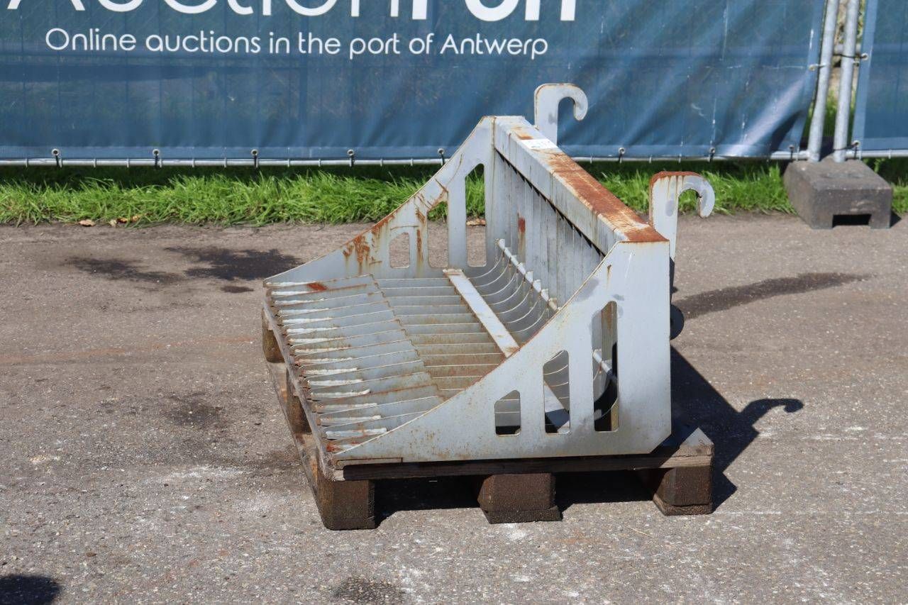 Rubble bin 132cm with Euro connection New