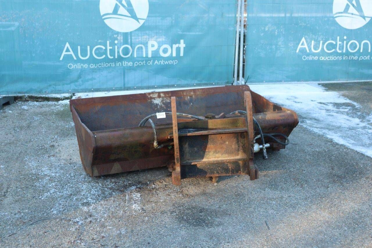 Tilting container