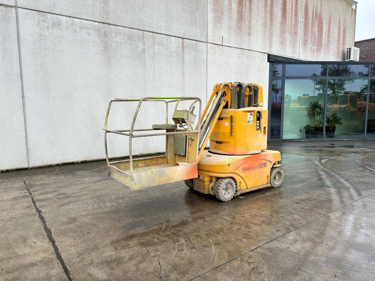 Mast lift Grove Toucan 1010 Electric 10.10m
