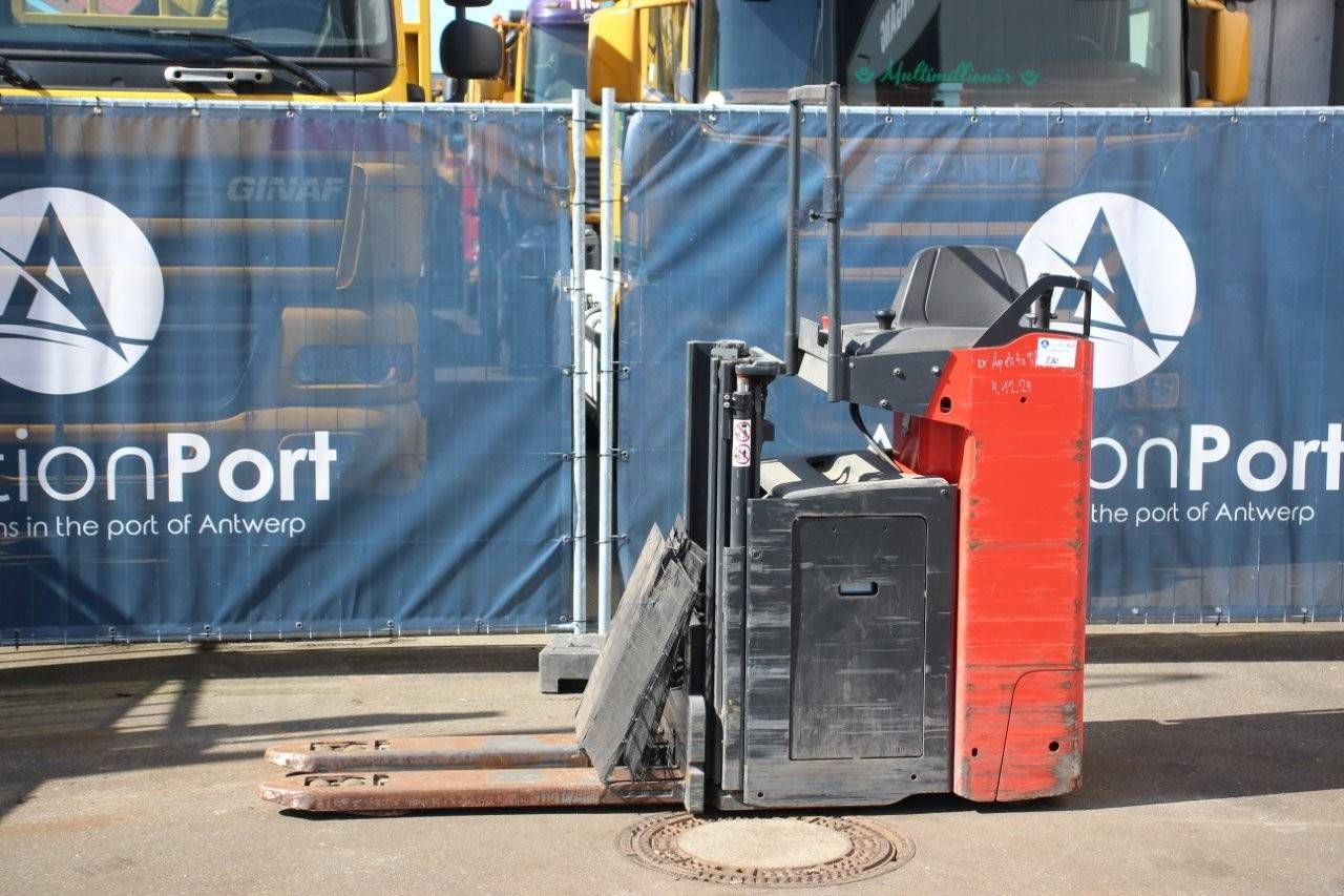 Stacker Linde D12 Electric 1200kg 1.8m
