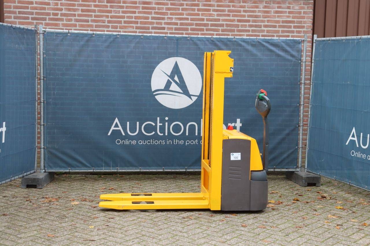 Stacker Jungheinrich EJC 112 Electric 1200kg 2.5m 2011