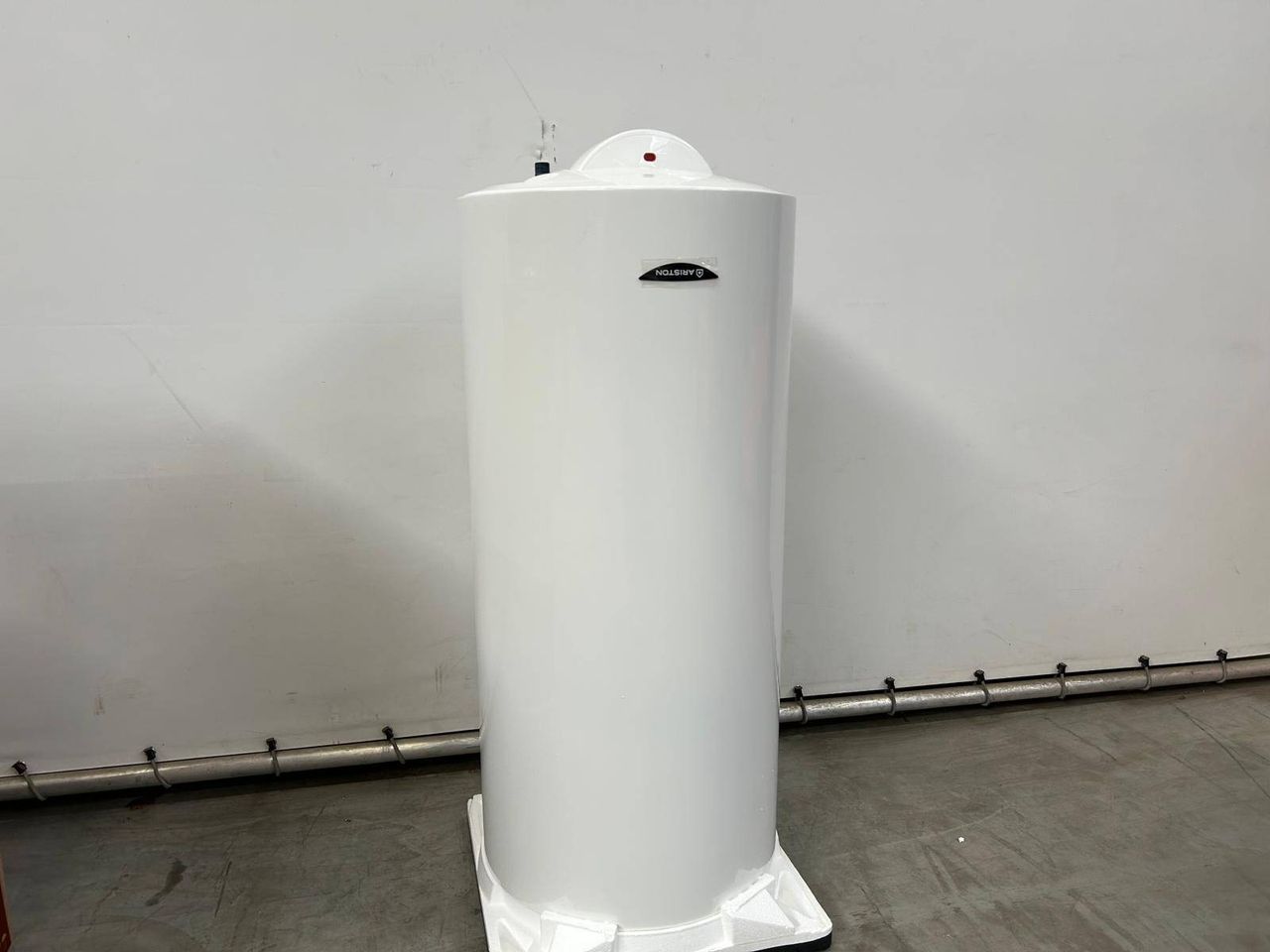 Electric Boiler Ariston Stileos 200 Vert 200L 2400W New