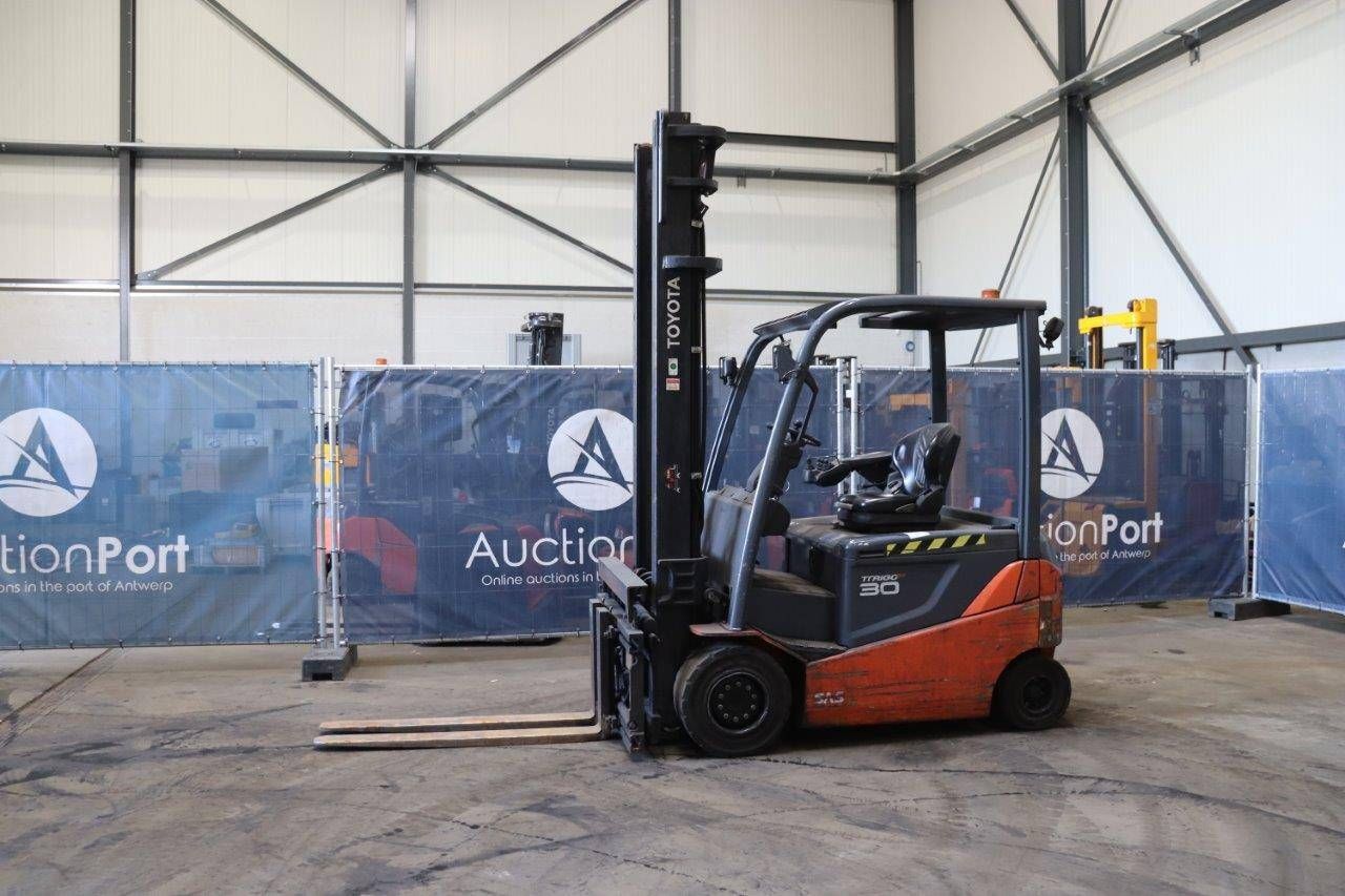 Forklift Toyota 8FBMKT30 Electric 3000kg 4.5m 2014