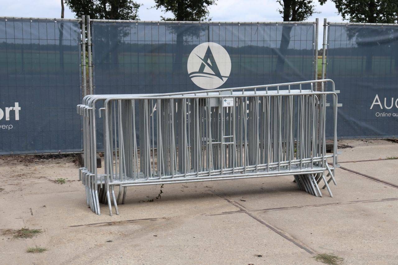 Batch of Barrier Fences 14 Pieces