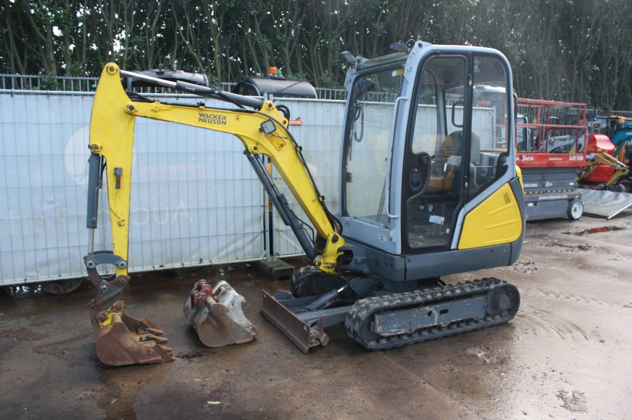 Mini excavator Wacker Neuson ET18 Diesel 2012