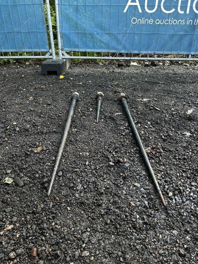 Bale spikes for front loaders 3 pieces