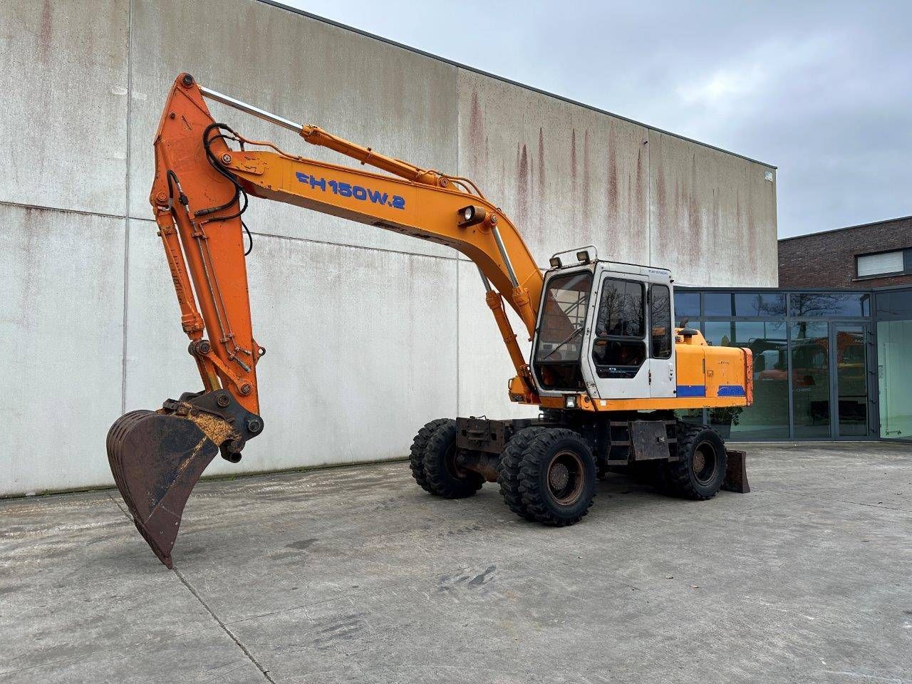 Tire crane Fiat-Hitachi 150W-2 Diesel (Margin)