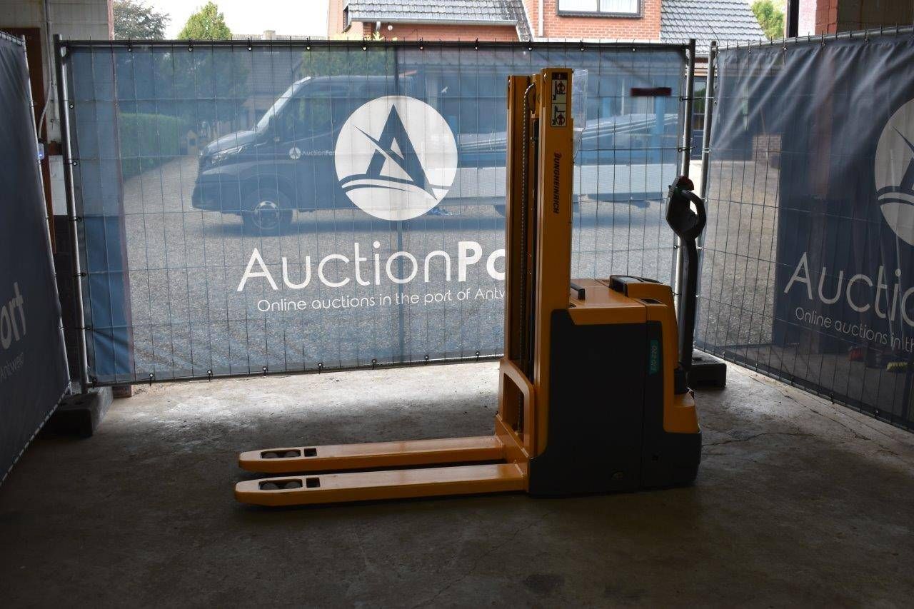 Stacker Jungheinrich EJD 220 Electric 2200kg