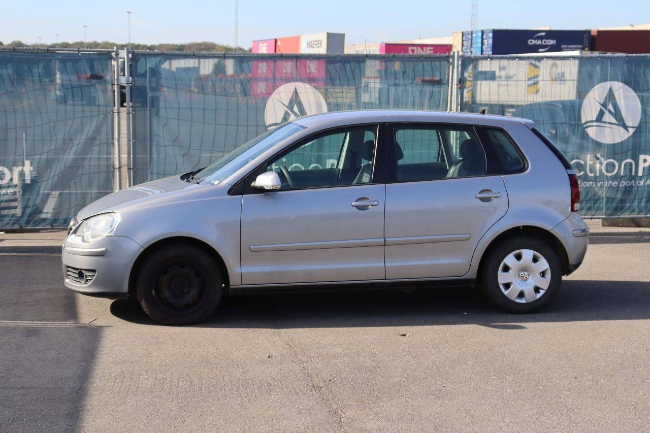 Passenger car Volkswagen Polo Petrol 55hp 2006 (Margin)
