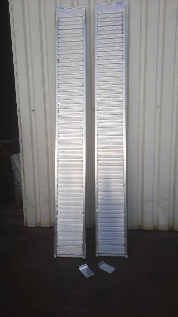 Aluminum ramps 3x0.36m 2500kg New