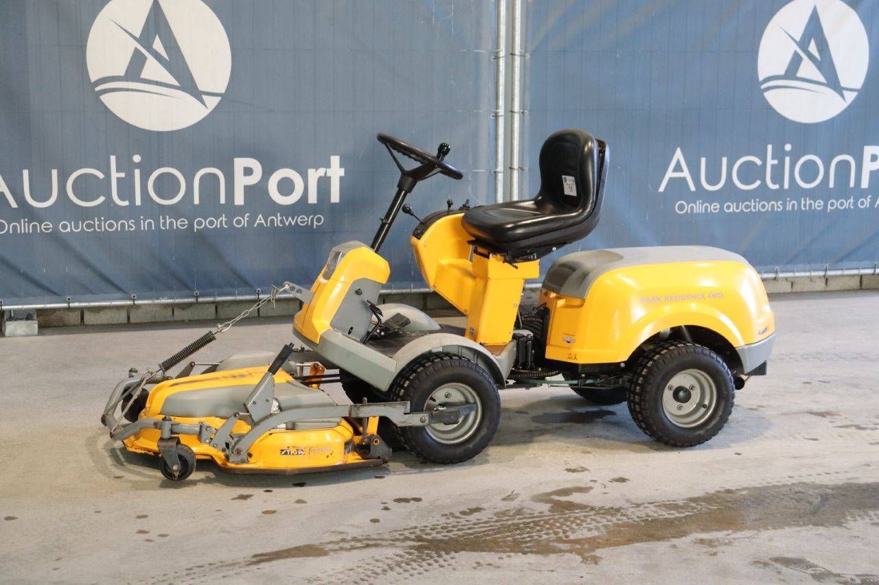 Stiga Park Residence 4WD Petrol Riding Mower 2013