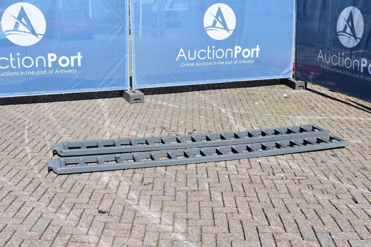 Ramps for trailer New