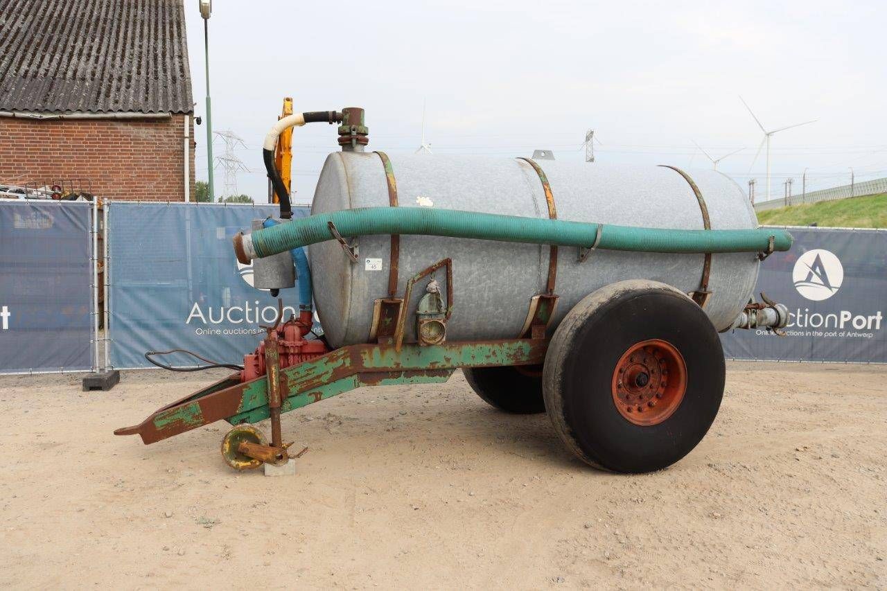 Manure tank