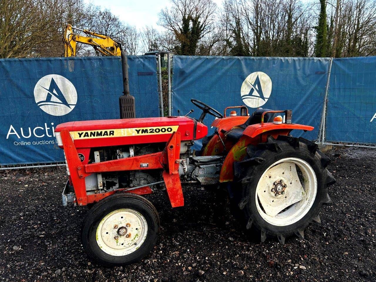 Mini tractor Yanmar YM2000 Diesel 20hp with front loader construction