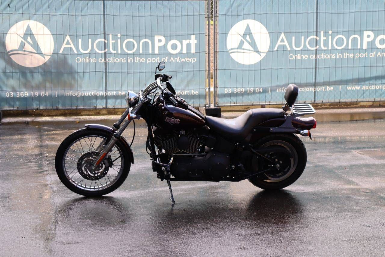 Motorrad Harley Davidson Night Train Softail Benzin 2005
