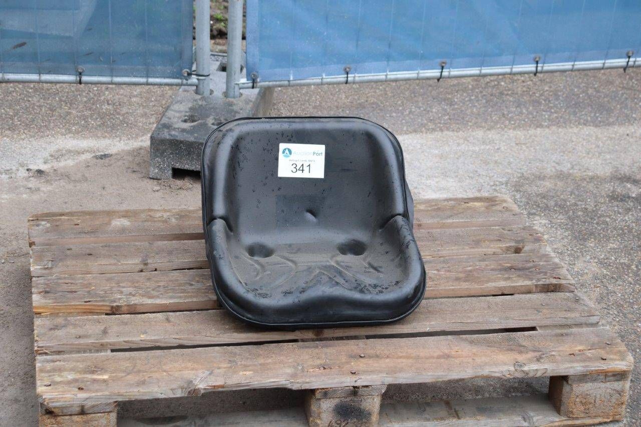 Tractor seat 