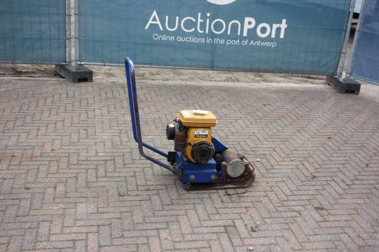 Robyn EY15 Petrol Vibratory Plate