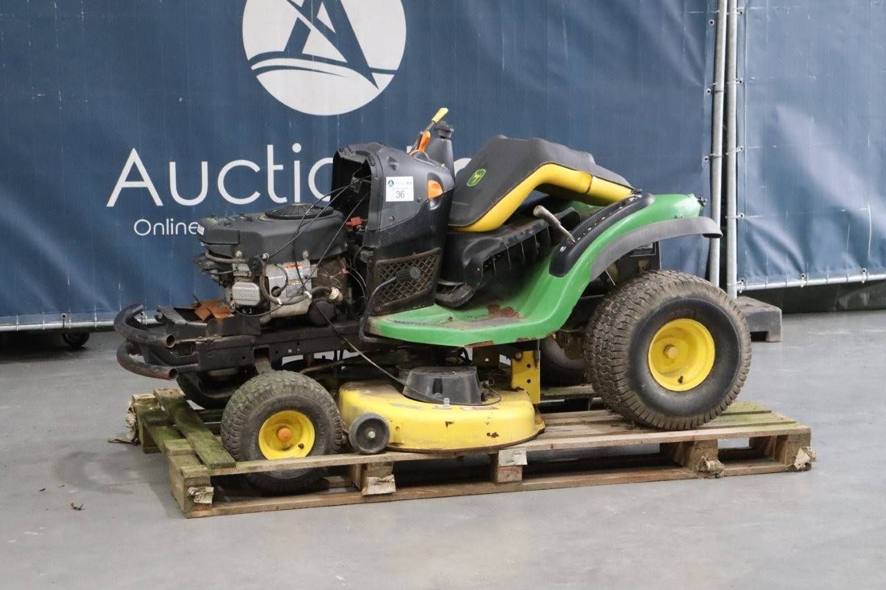 Riding mower John Deere LA135 Petrol 2008