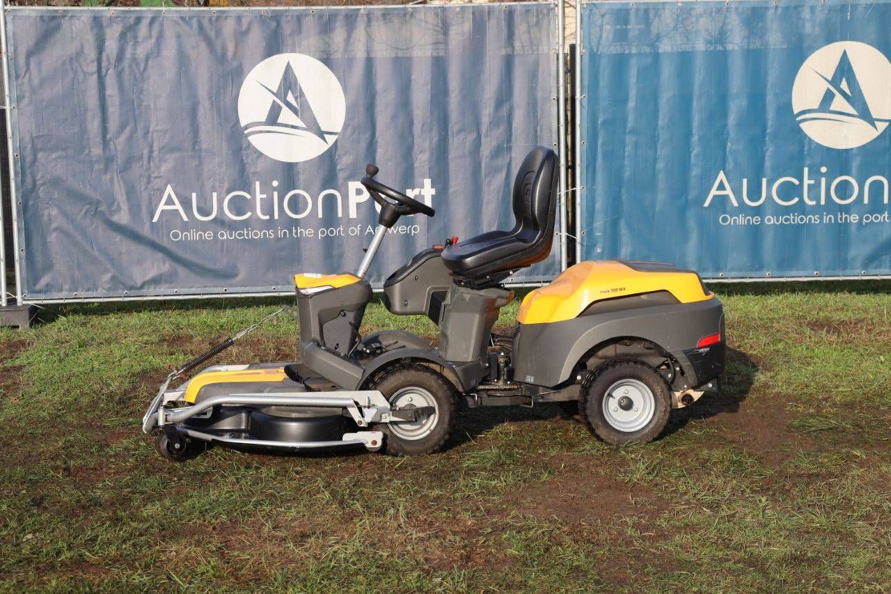 Stiga Park 700 WX Petrol Ride-on Mower