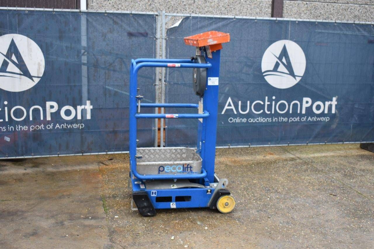 Mast lift Power Tower Pecolift Manual 3.5m
