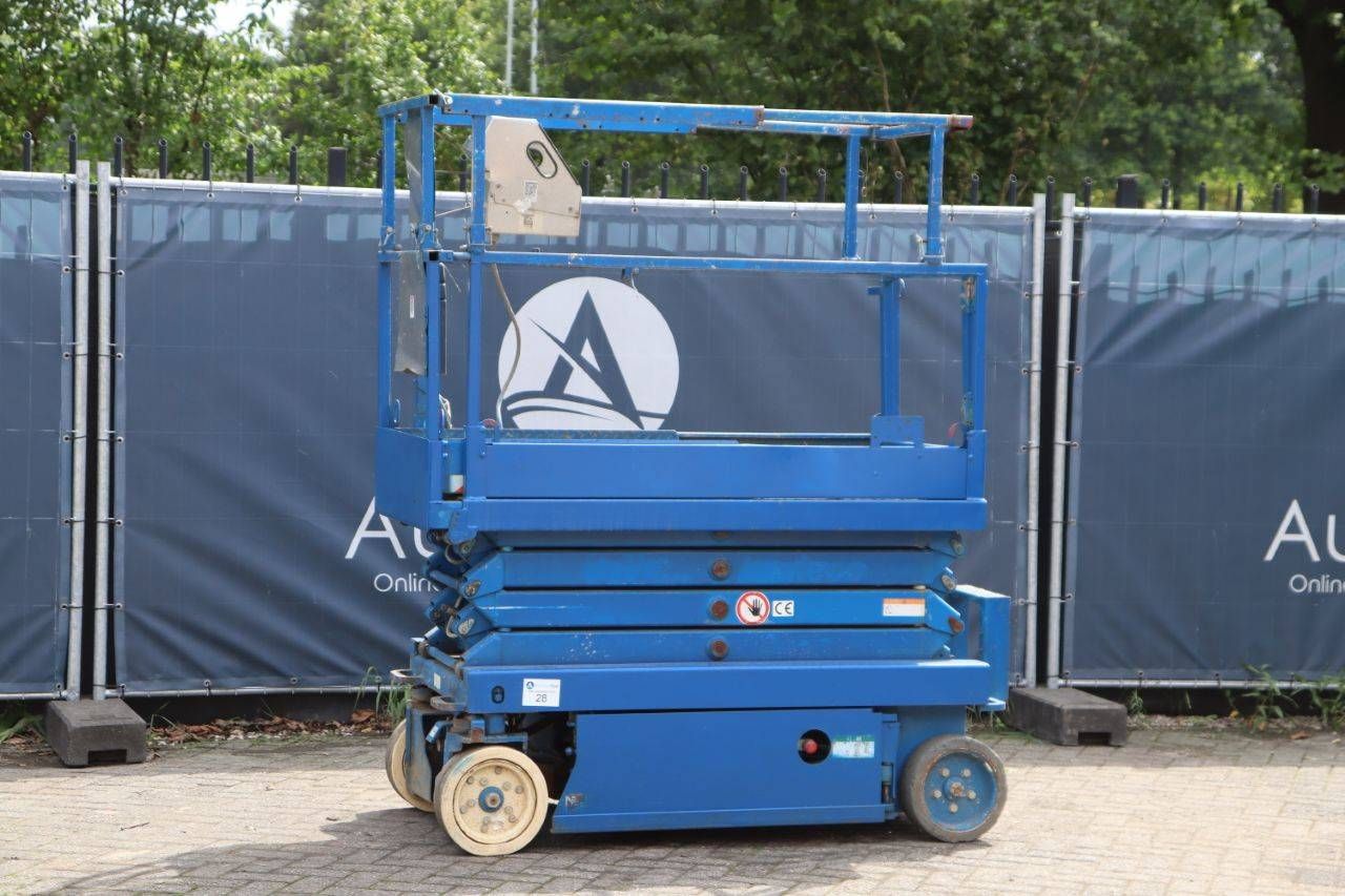 Scissor lift Skyjack SJ III 3219 Electric 7.8m 2015