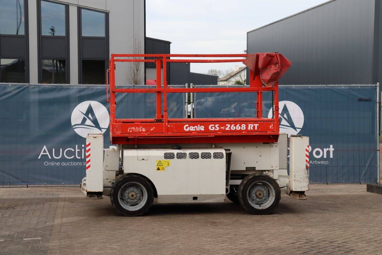 Scissor lift Genie GS-2668 RT Diesel 2010