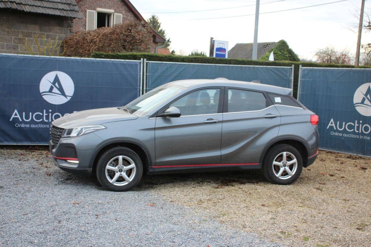 SUV DFSK Fengon 500 Petrol 2023 (Margin)