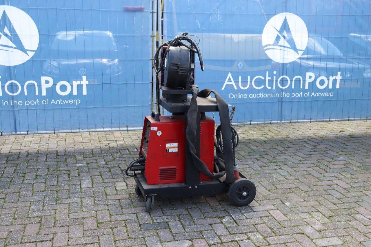 Welding machine Lincoln Invertic 