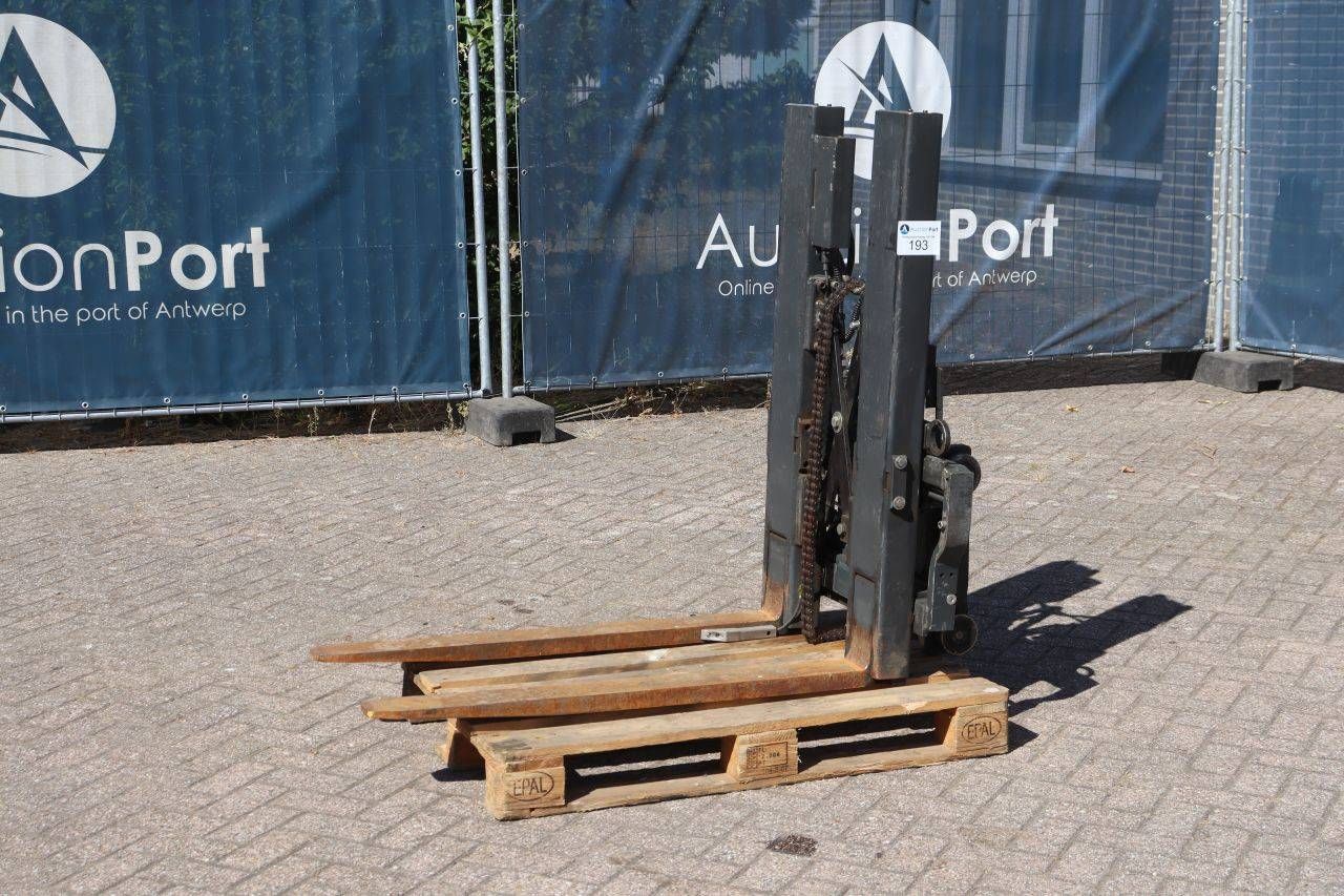Fork board with Sideshift