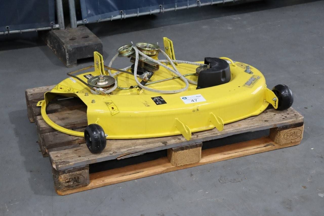 John Deere 48 inch mowing deck