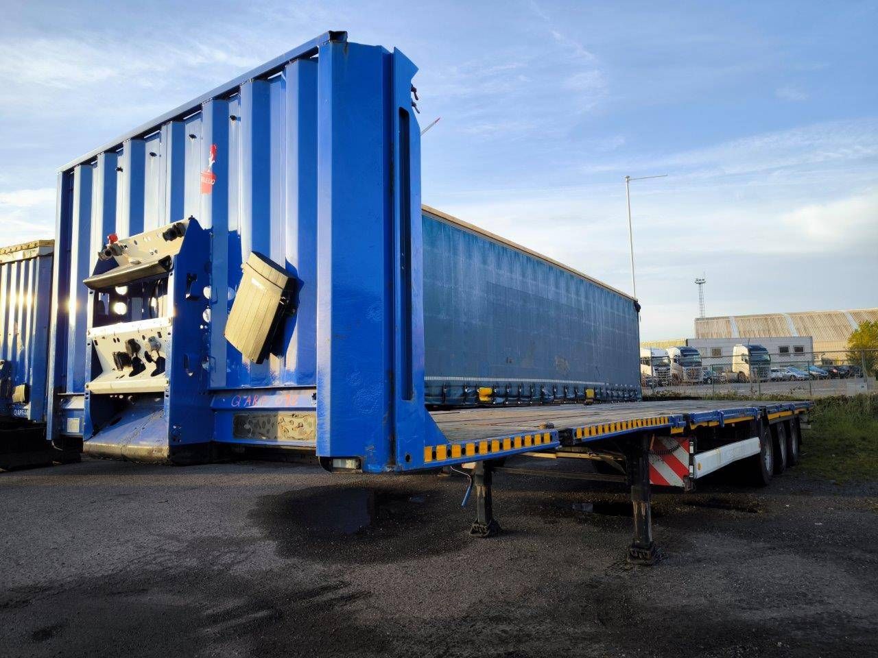 Flatbed trailer Krone SD 2008