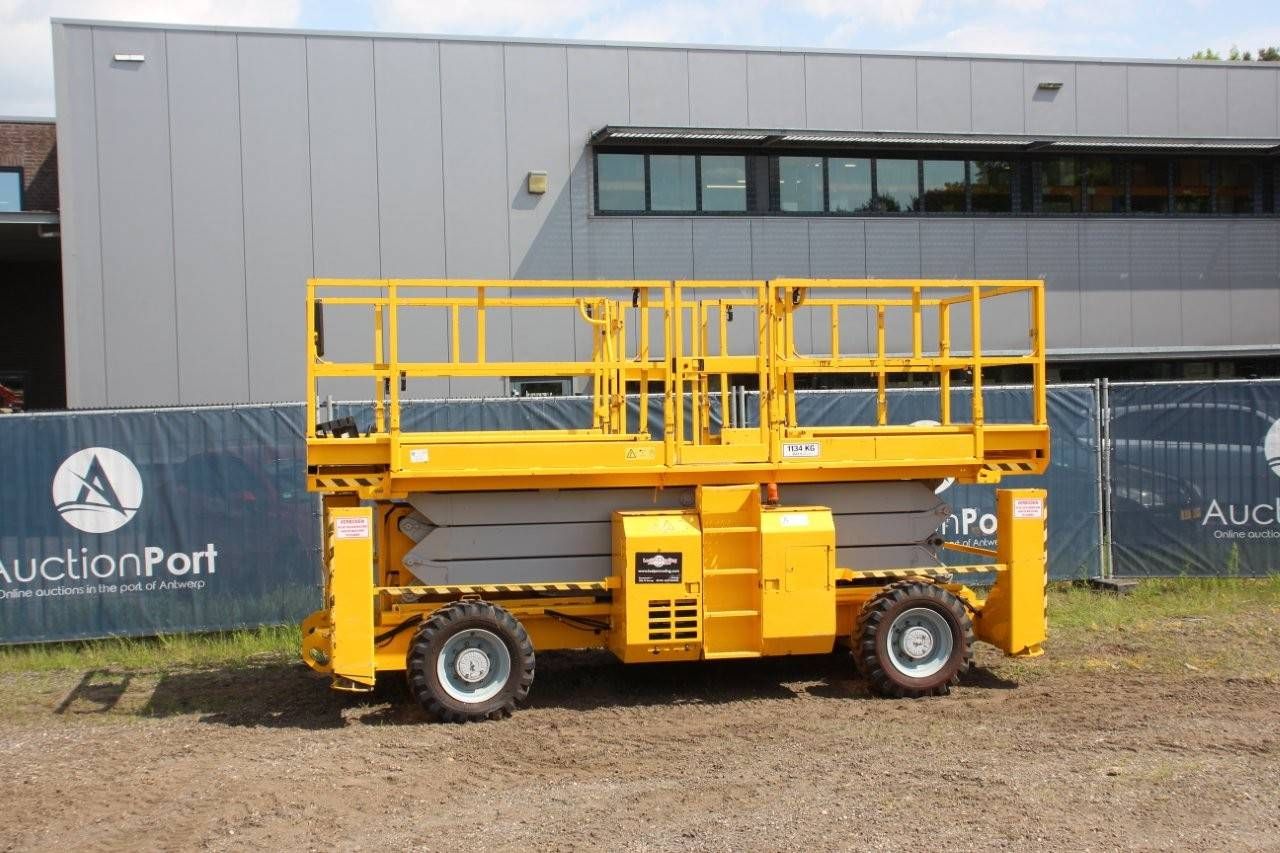 Scissor Lift Genie GS-3384 Diesel 12.06m 2006 4x4