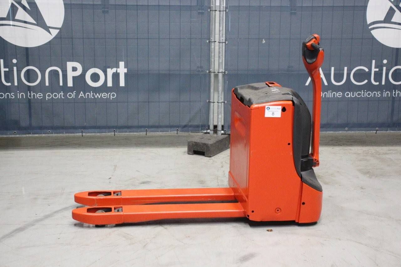 Pallet truck Fenwick-Linde T16 Electric 1600kg 2016