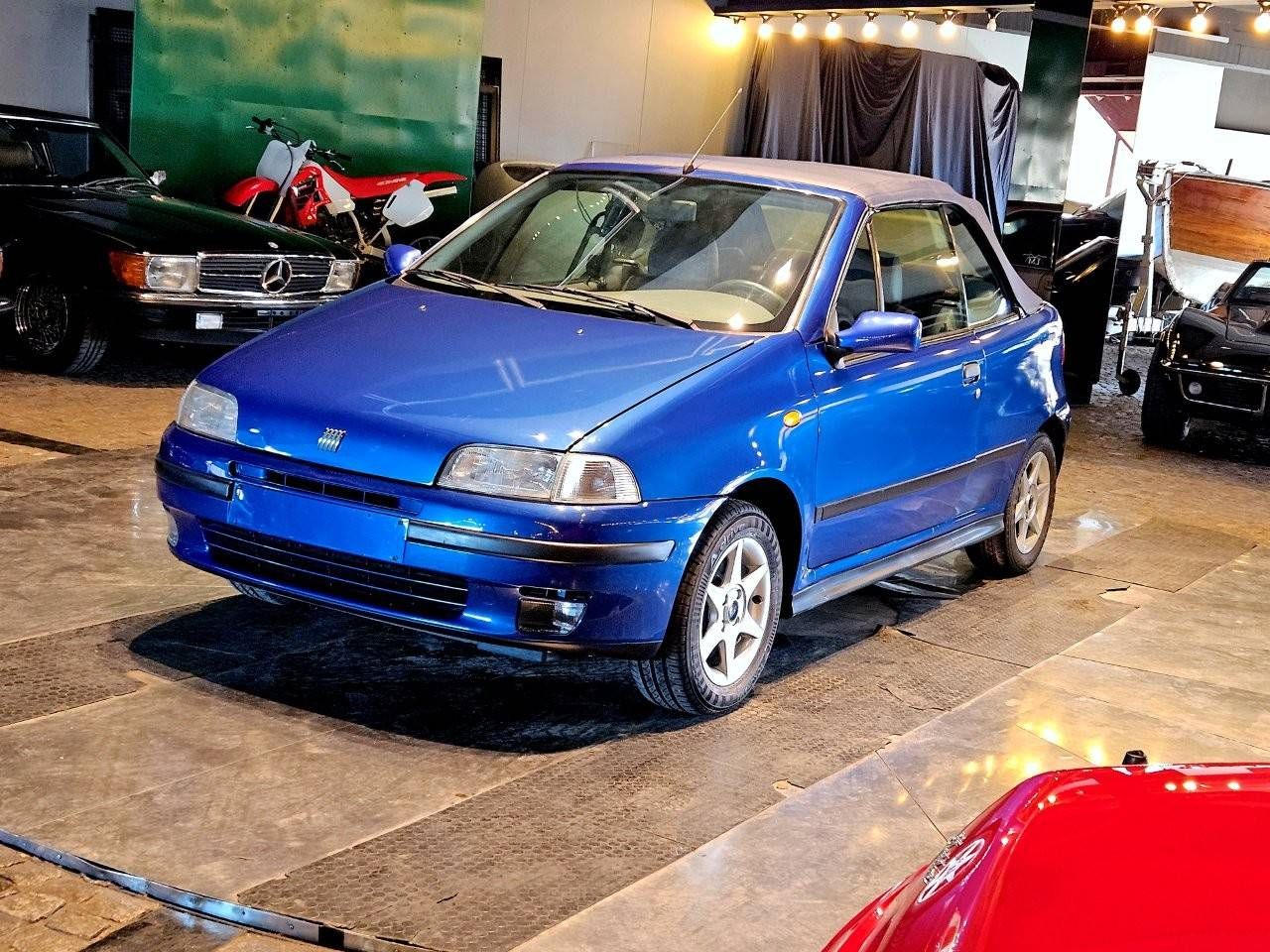 FIAT Punto Cabrio '90' 1.6 ELX Petrol 1994 (Margin)