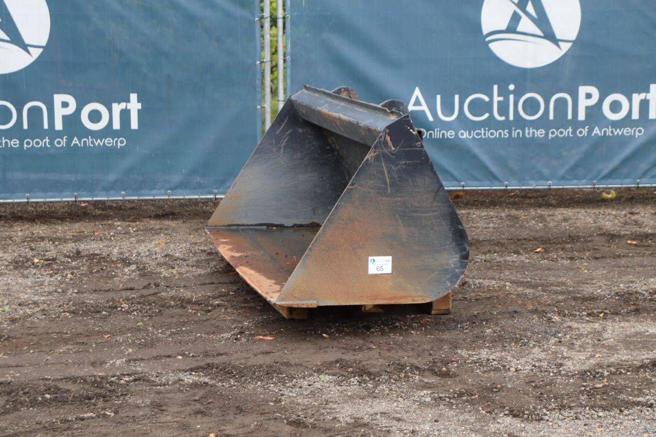 JCB earth bucket