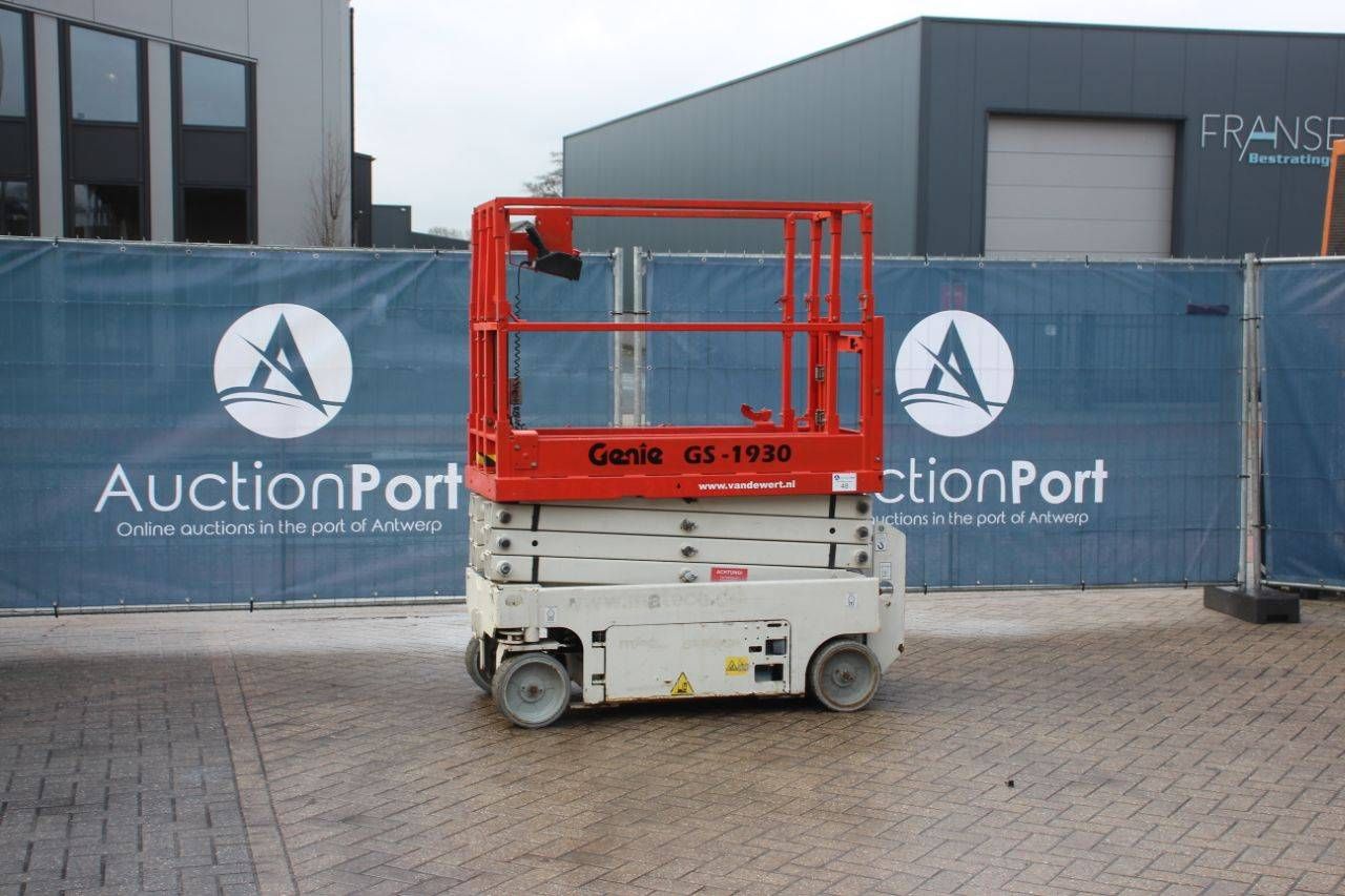 Scissor Lift Genie GS-1932 Electric 7.79m 2013
