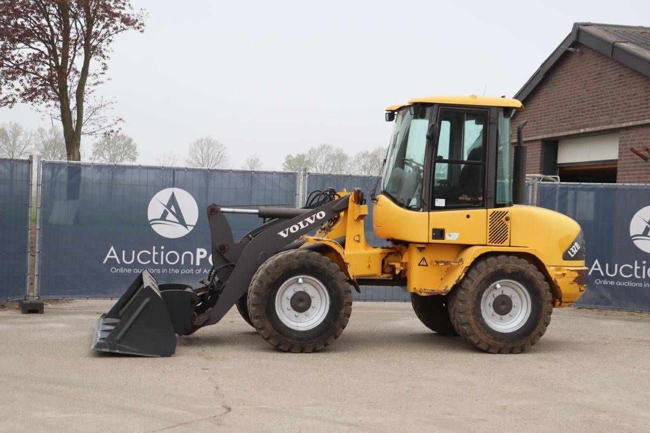 Volvo L32B-Z Diesel-Radlader 49 kW 2001