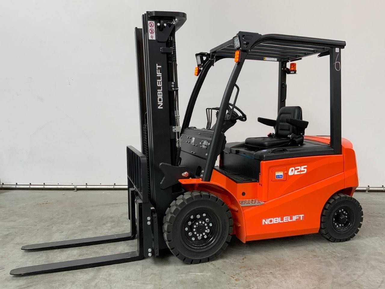 Forklift Noblelift Q25 Electric 2500kg 4.8m 2023