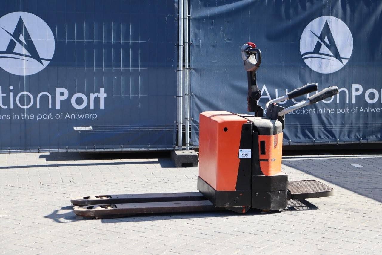 Pallet truck BT LPE200/8 Electric 2000kg 2009