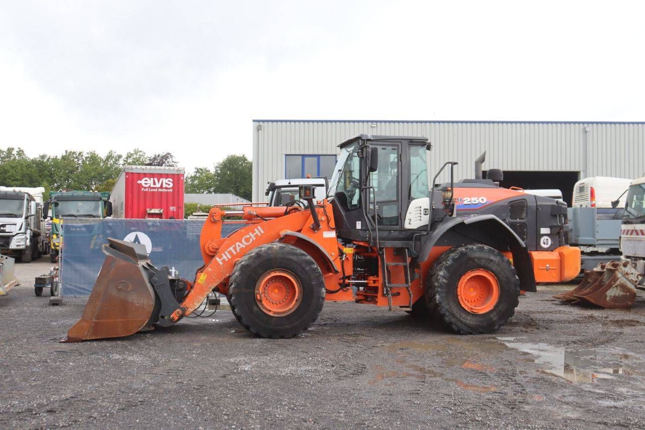 Hitachi ZW250-6 Diesel Wheel Loader 196kW 2019