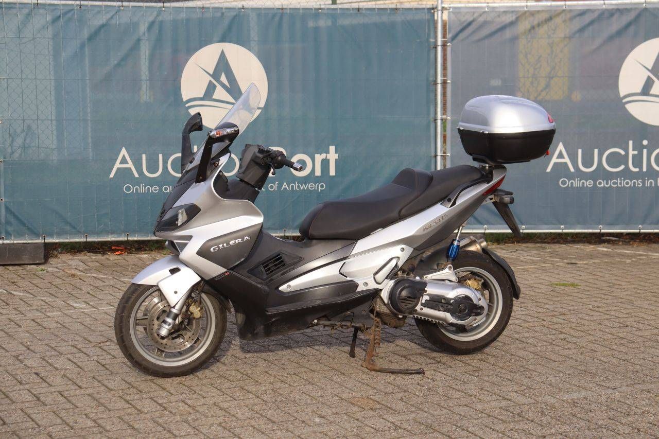 Scooter Gilera Nexus 500ie de gasolina de 40 CV