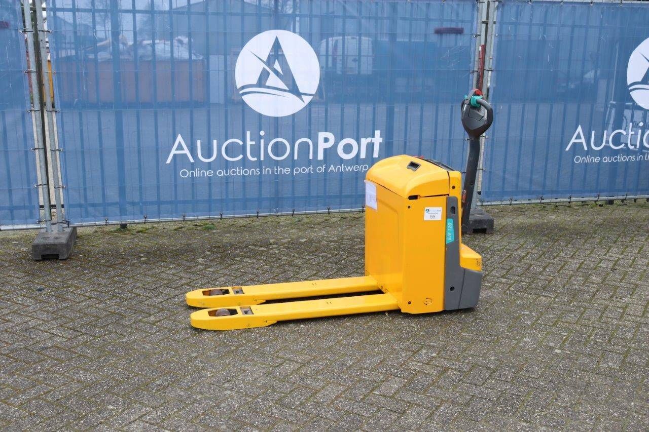 Pallet truck Jungheinrich EJE 120 Electric 2000kg