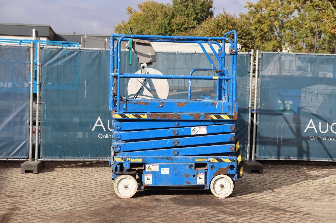 Scissor lift electric