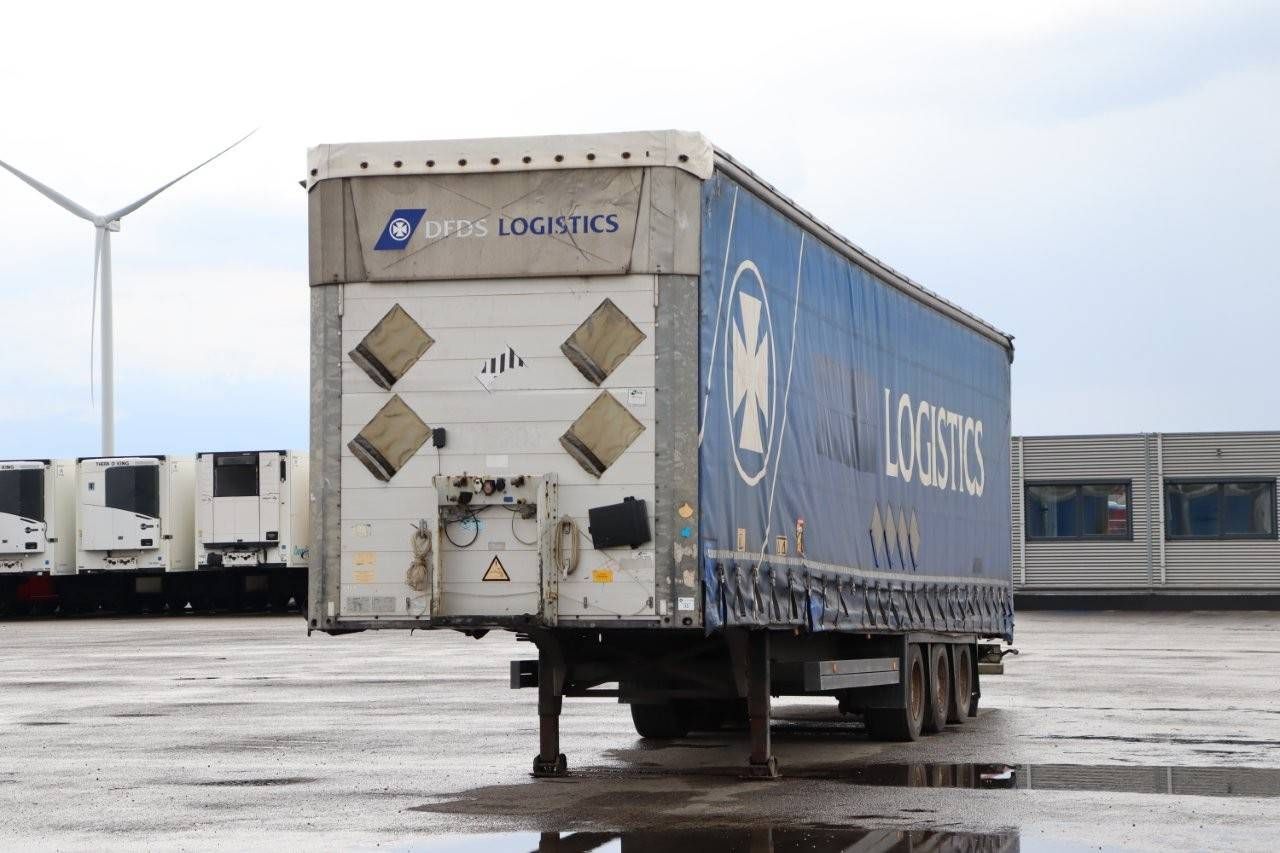 Curtainsider semi-trailer Schmitz Cargobull SCB*S3T 2013