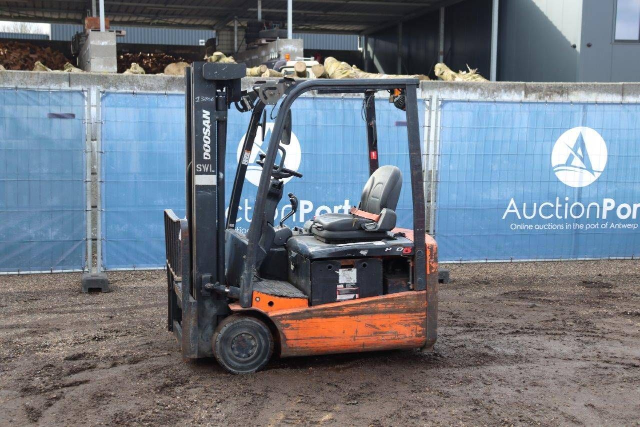 Forklift Doosan Electric