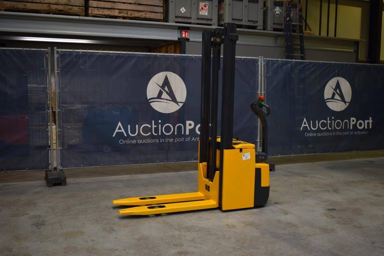 Stacker Jungheinrich EEC10 320T Electric 1000kg